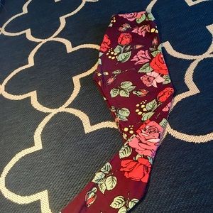 LuLaRoe OS leggings Rose Print